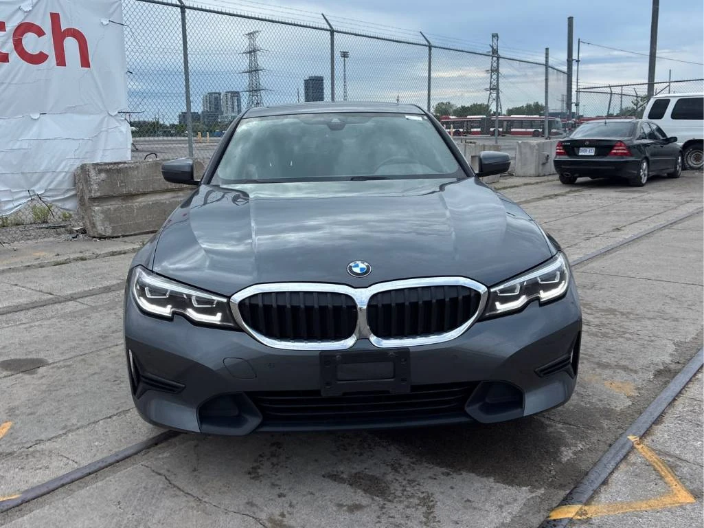 BMW 330 xDrive * CARFAX* ОПЦИЯ ЗА ФИНАНСИРАНЕ* , снимка 2 - Автомобили и джипове - 55186859