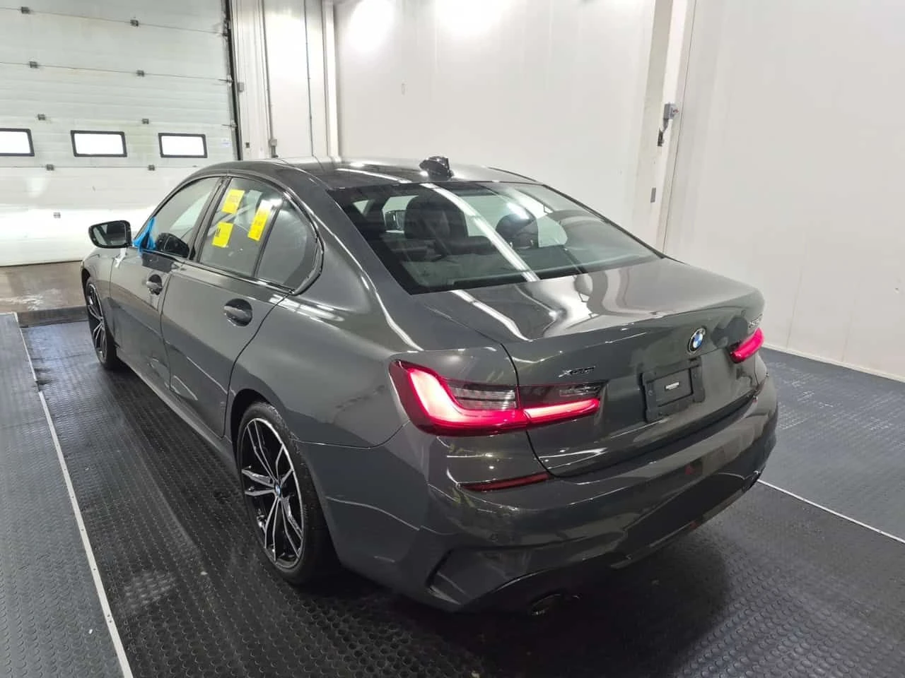 BMW 330 * 330I XDRIVE* АВТОКРЕДИТ БЕЗ ПЪРВОНАЧАЛНА ВНОСКА*, снимка 4 - Автомобили и джипове - 55470229