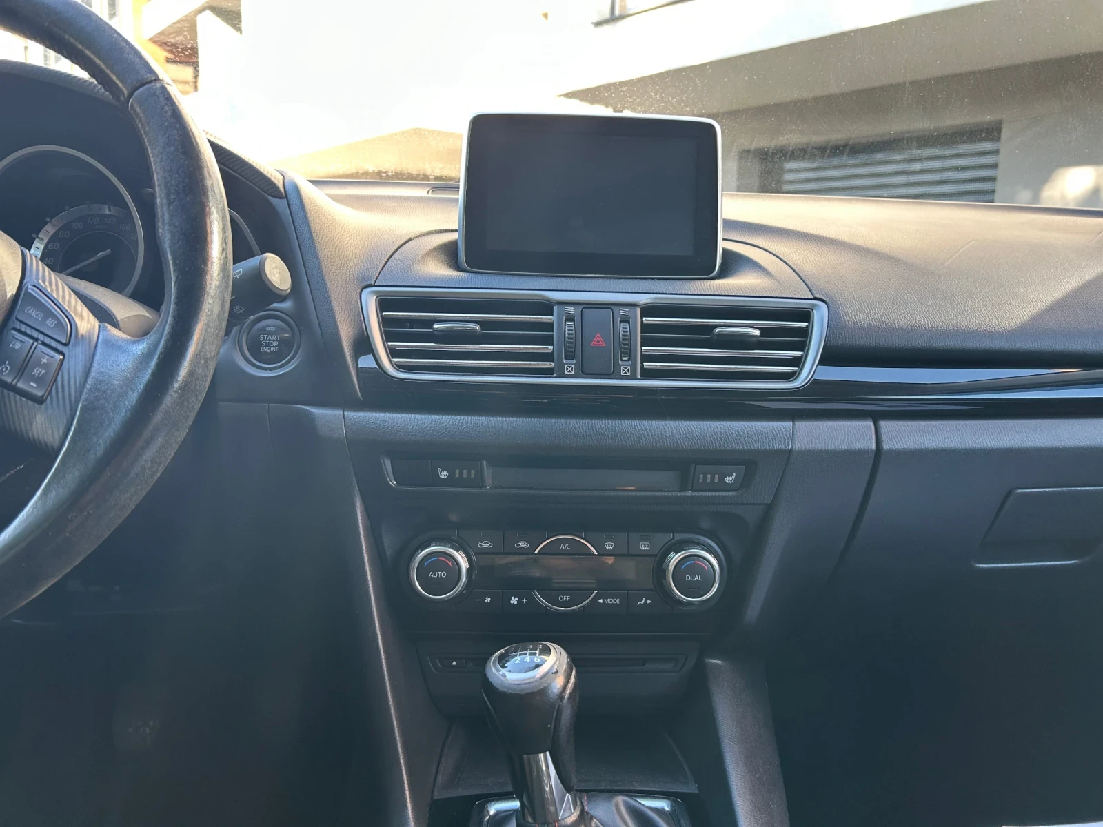Mazda 3 2.0, снимка 12 - Автомобили и джипове - 55686862