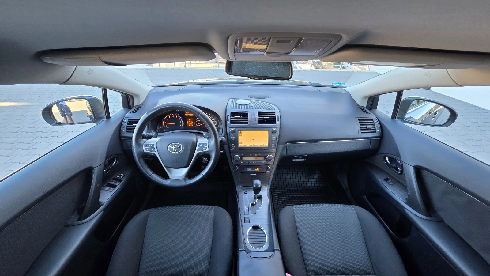Toyota Avensis ЛИЗИНГ, снимка 13 - Автомобили и джипове - 55974351