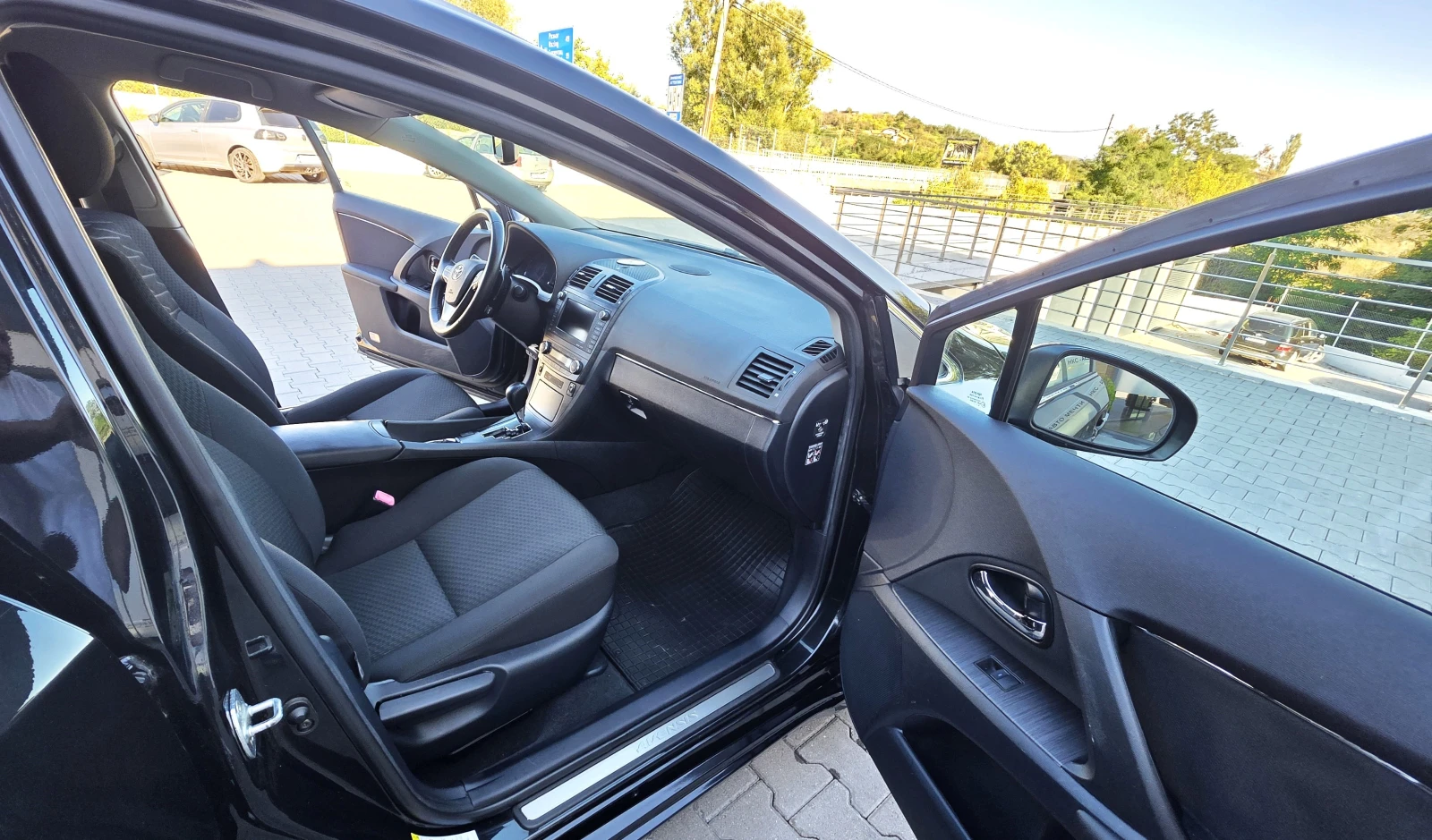 Toyota Avensis ЛИЗИНГ, снимка 11 - Автомобили и джипове - 55974351