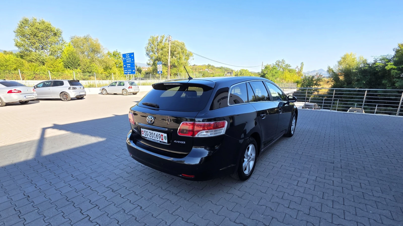 Toyota Avensis ЛИЗИНГ, снимка 5 - Автомобили и джипове - 55974351