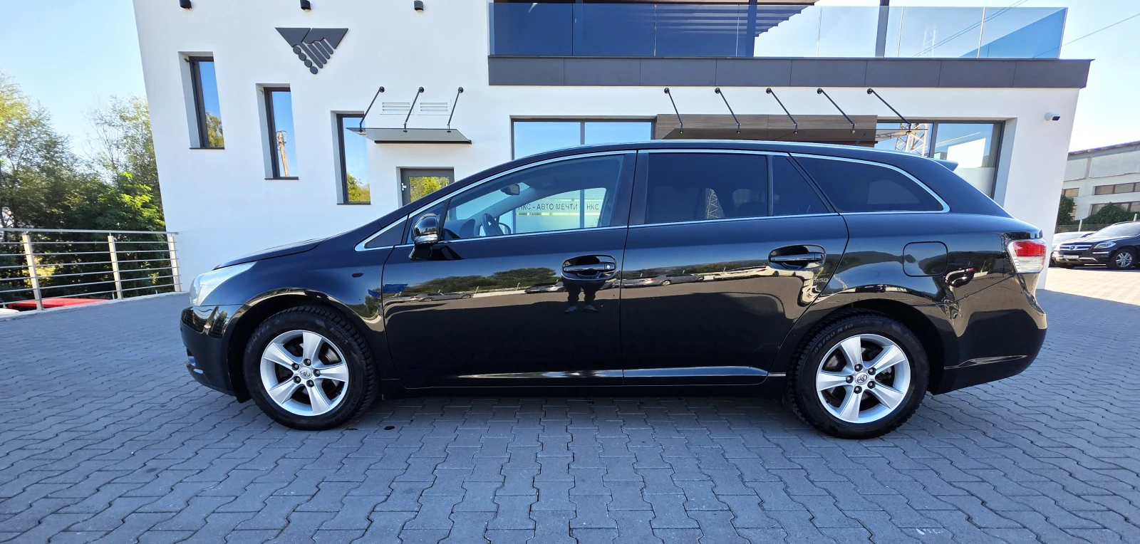 Toyota Avensis ЛИЗИНГ, снимка 2 - Автомобили и джипове - 55974351