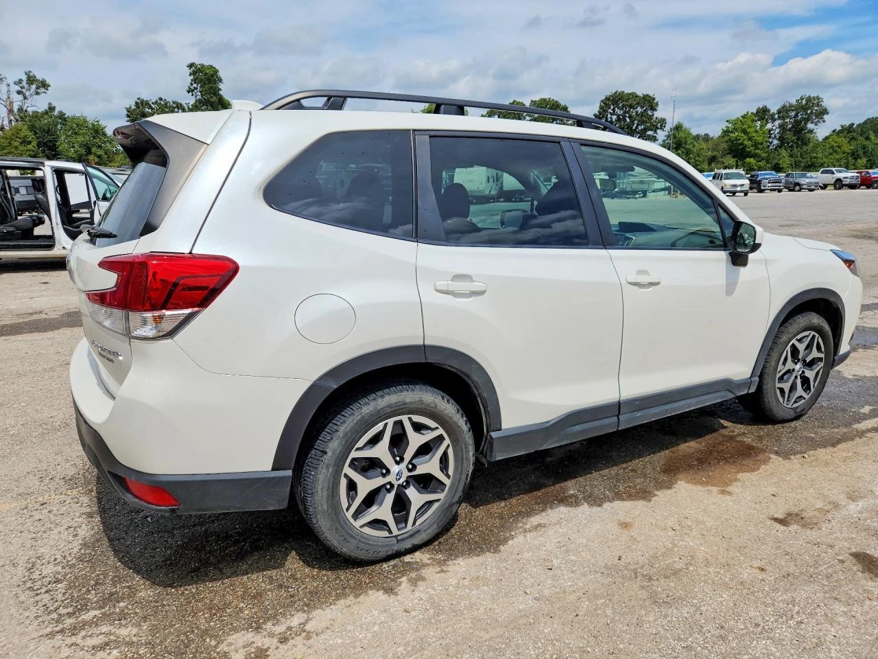 Subaru Forester 2.5l Premium, снимка 3 - Автомобили и джипове - 56075954