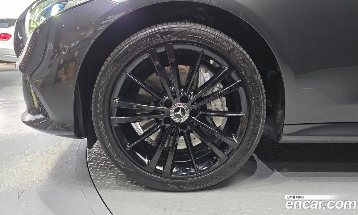 Mercedes-Benz CLS CLS400d 4MATIC, снимка 5 - Автомобили и джипове - 56122431