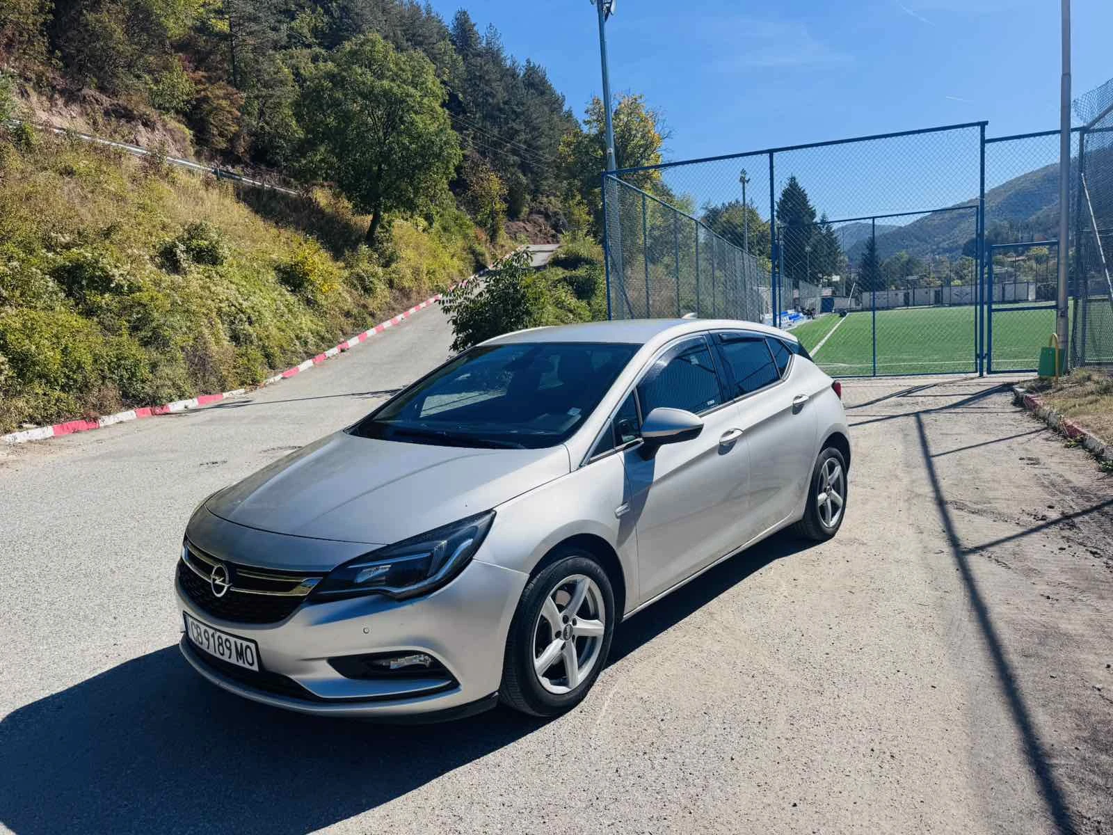 Opel Astra ВСИЧКО ПЛАТЕНО !!! ОБСЛУЖЕН !!!, снимка 3 - Автомобили и джипове - 56358288