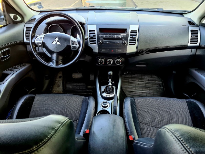 Mitsubishi Outlander АВТОМАТИК 2.2DiD 156к.с 6+ 1 4WD ТОП, снимка 7 - Автомобили и джипове - 46369865