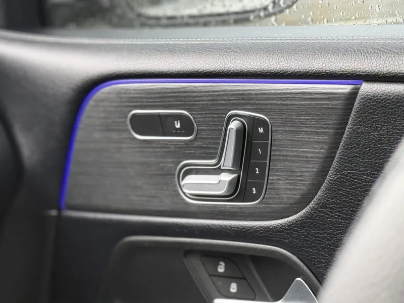 Mercedes-Benz GLB 250 4MATIC, снимка 11 - Автомобили и джипове - 52834306