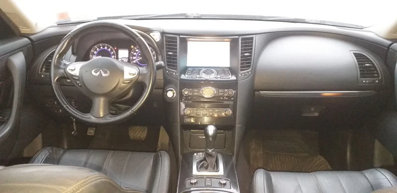 Infiniti QX70, снимка 3 - Автомобили и джипове - 52893755