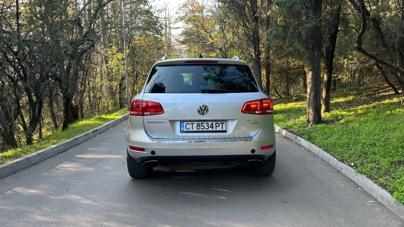 VW Touareg 3.0 TDI 4х4 Panorama, снимка 6 - Автомобили и джипове - 53264306