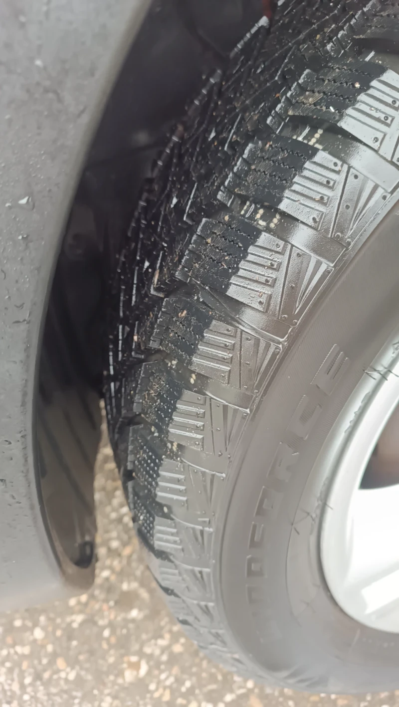 Nissan Qashqai 1.5 dci, снимка 9 - Автомобили и джипове - 53469391