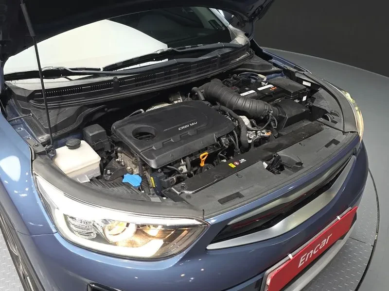 Kia Stonic DIESEL 1.6 TRENDY, снимка 6 - Автомобили и джипове - 55359155