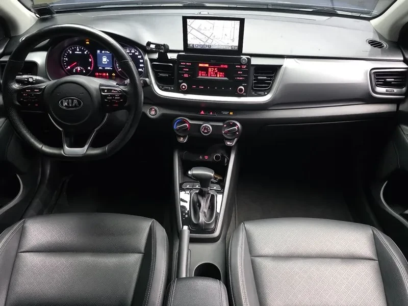 Kia Stonic DIESEL 1.6 TRENDY, снимка 7 - Автомобили и джипове - 55359155