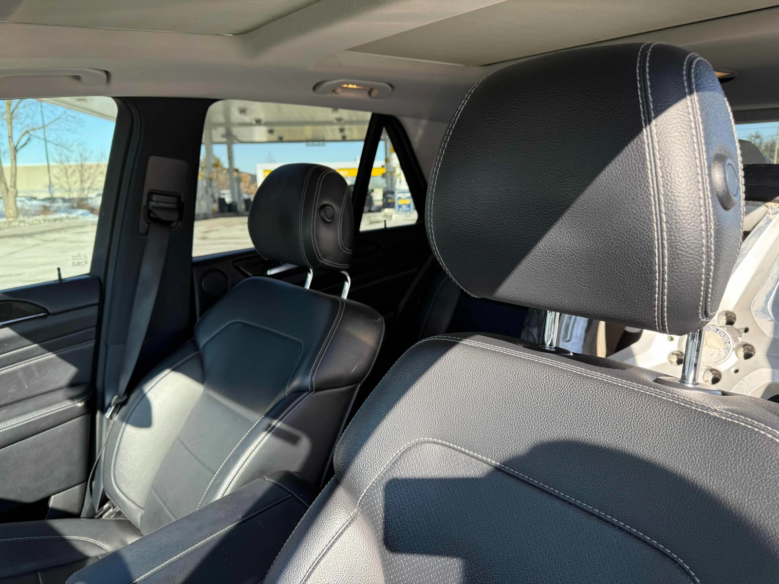 Mercedes-Benz ML 350 BlueTec * * Harmon Kardon * * Черна Кожа * *  - изображение 9