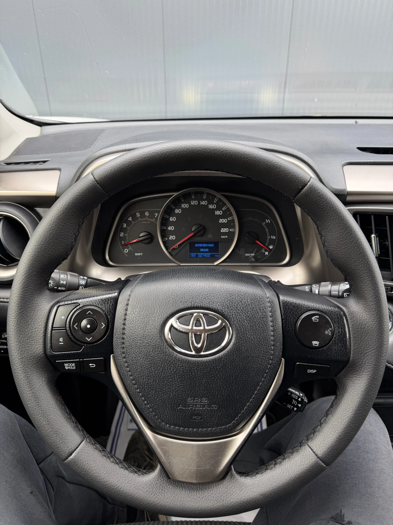 Toyota Rav4 2.0 D4D/124к.с/Камера/Шибидах/KEYLESS, снимка 8 - Автомобили и джипове - 54126582