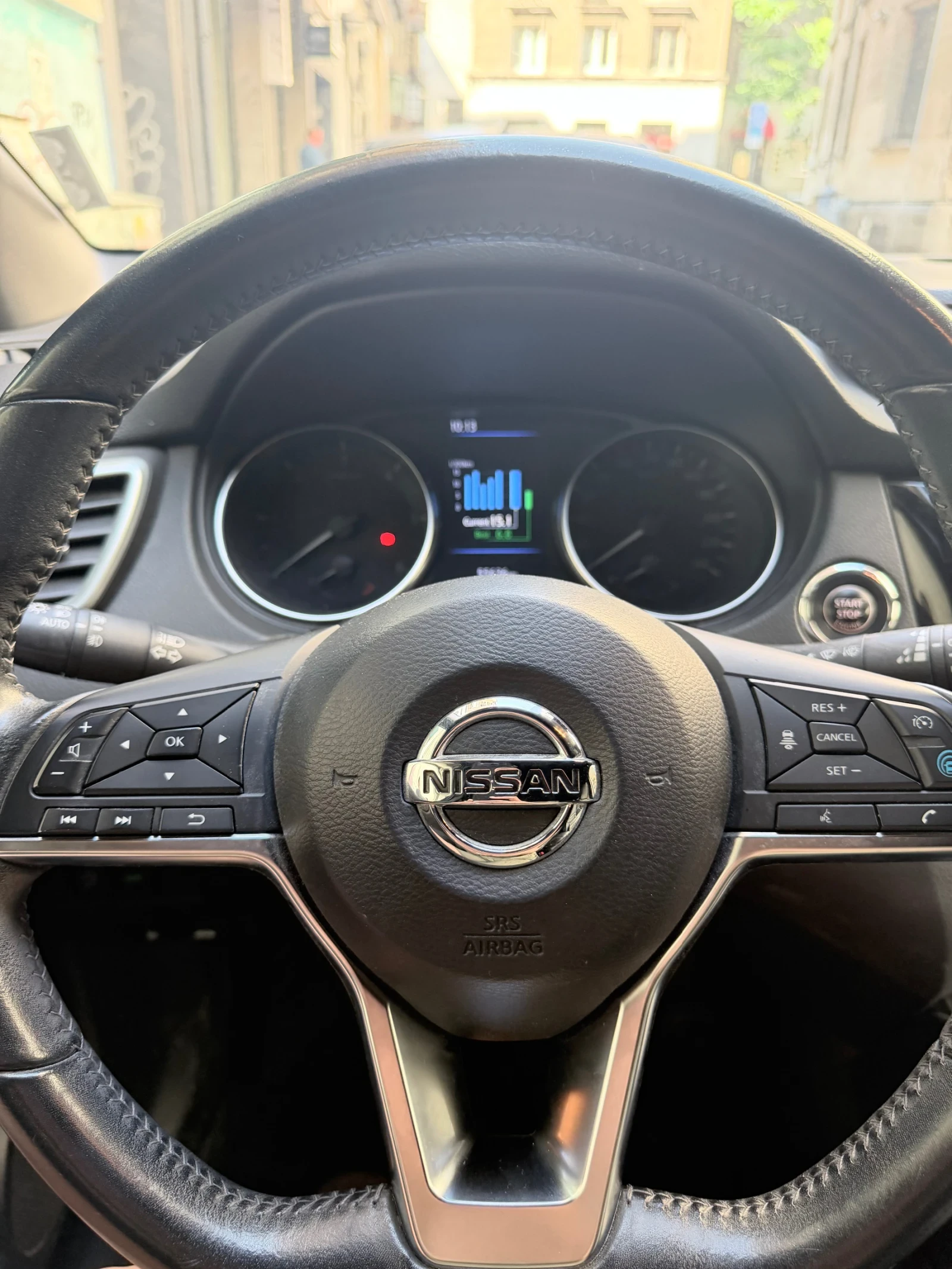 Nissan Qashqai dCi 4x4 Premium 3 CVT, снимка 5 - Автомобили и джипове - 55022558