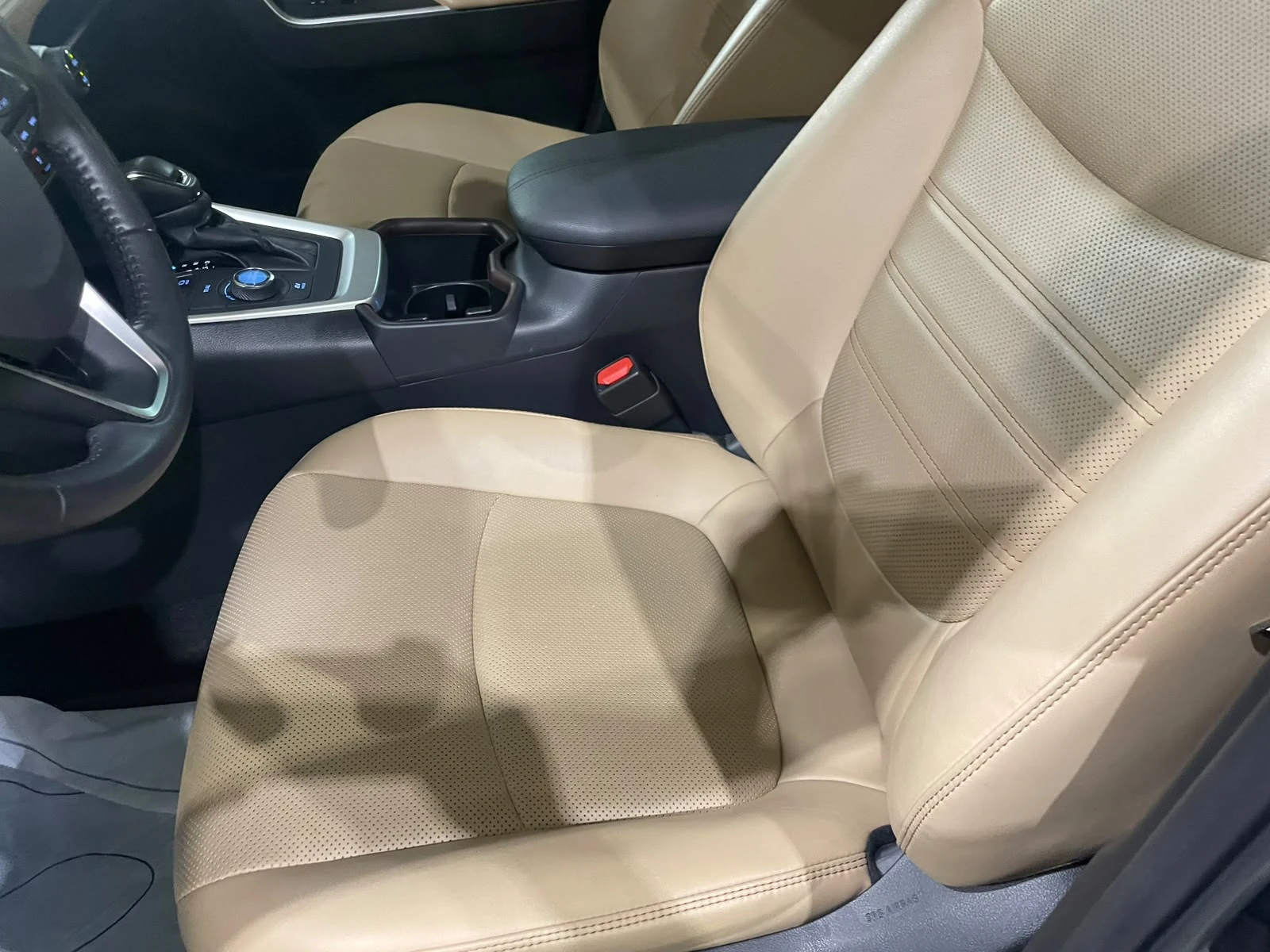Toyota Rav4 2.5 Hybrid ! AWD !, снимка 6 - Автомобили и джипове - 55292444