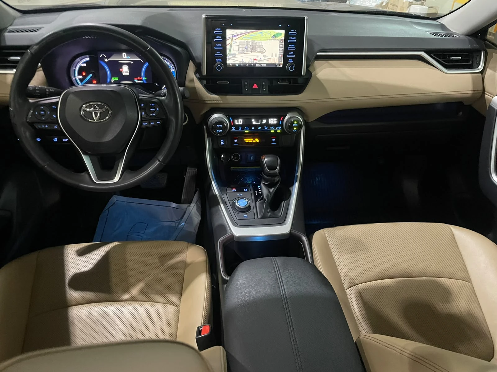 Toyota Rav4 2.5 Hybrid ! AWD !, снимка 8 - Автомобили и джипове - 55292444