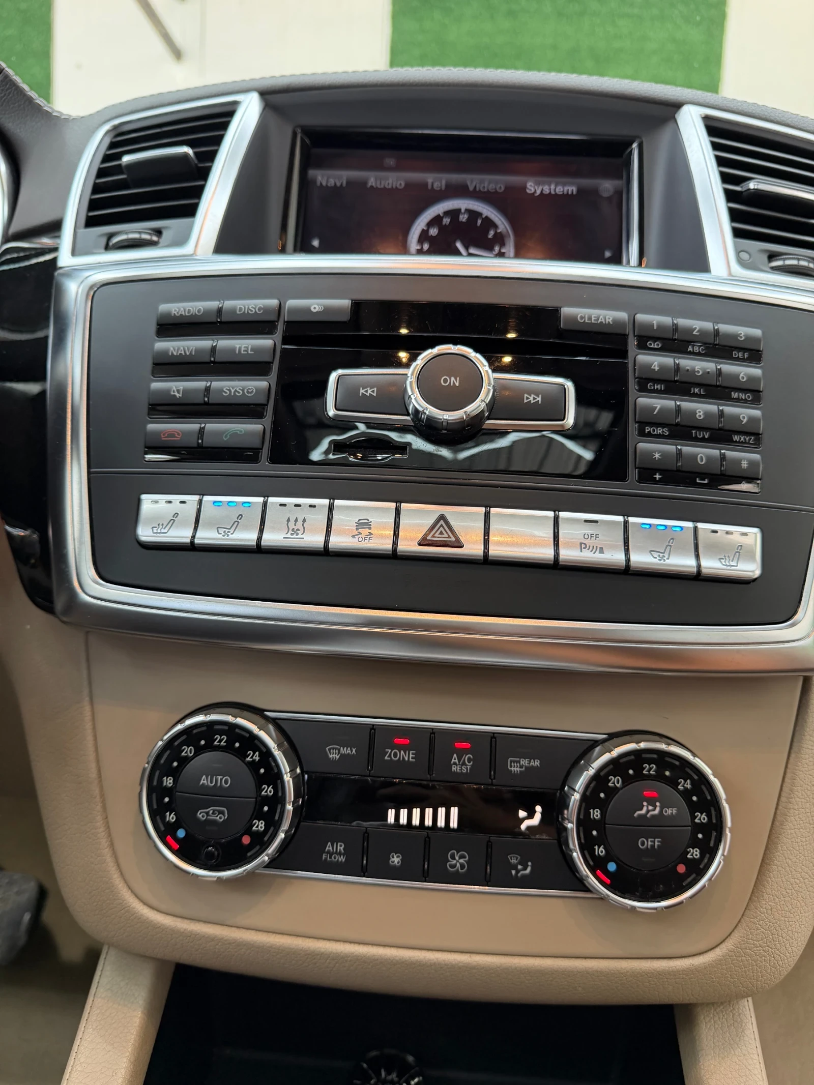 Mercedes-Benz GL 500 7 МЕСТА AMG, снимка 14 - Автомобили и джипове - 55676092