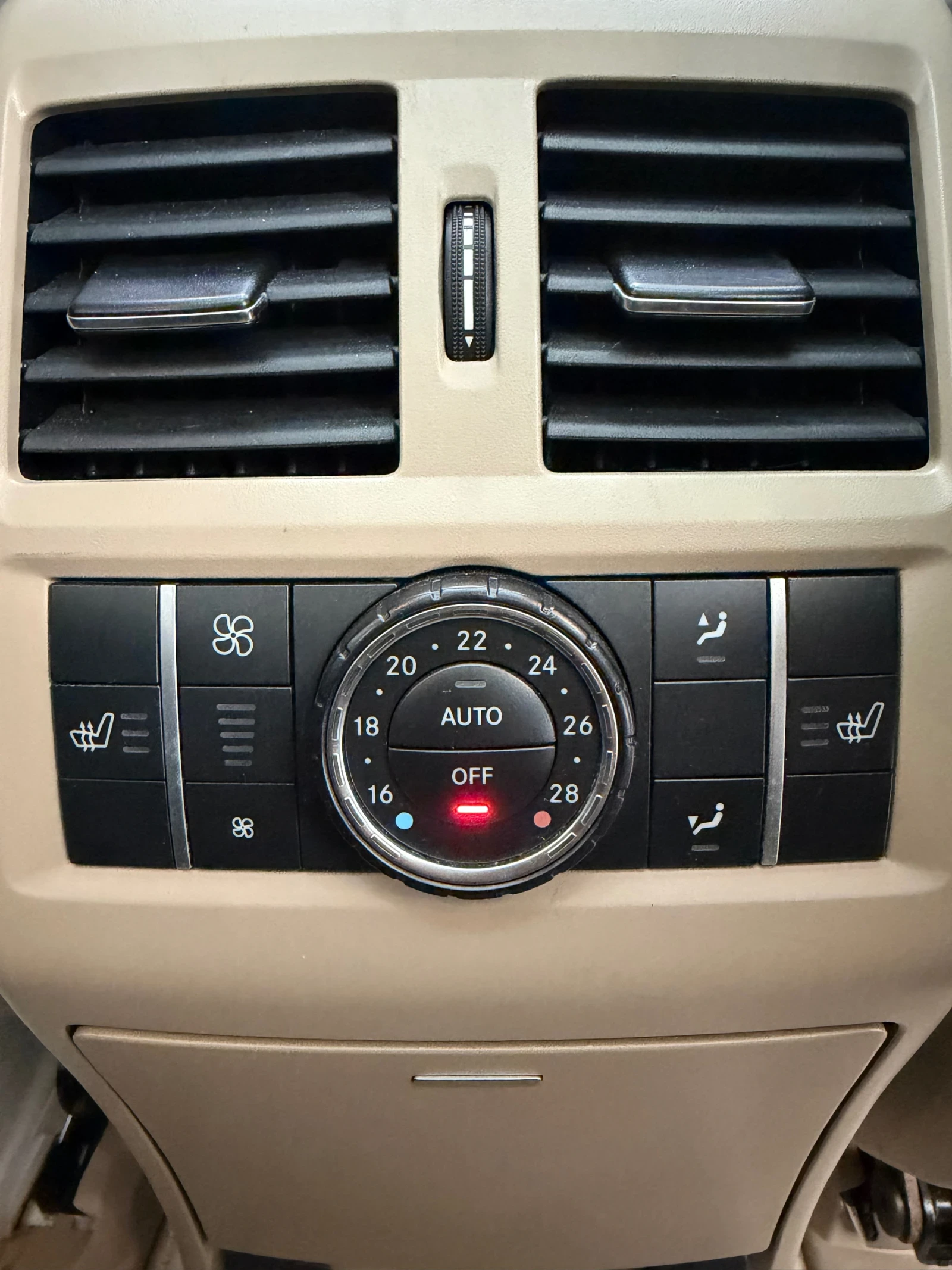 Mercedes-Benz GL 500 7 МЕСТА AMG, снимка 15 - Автомобили и джипове - 55676092