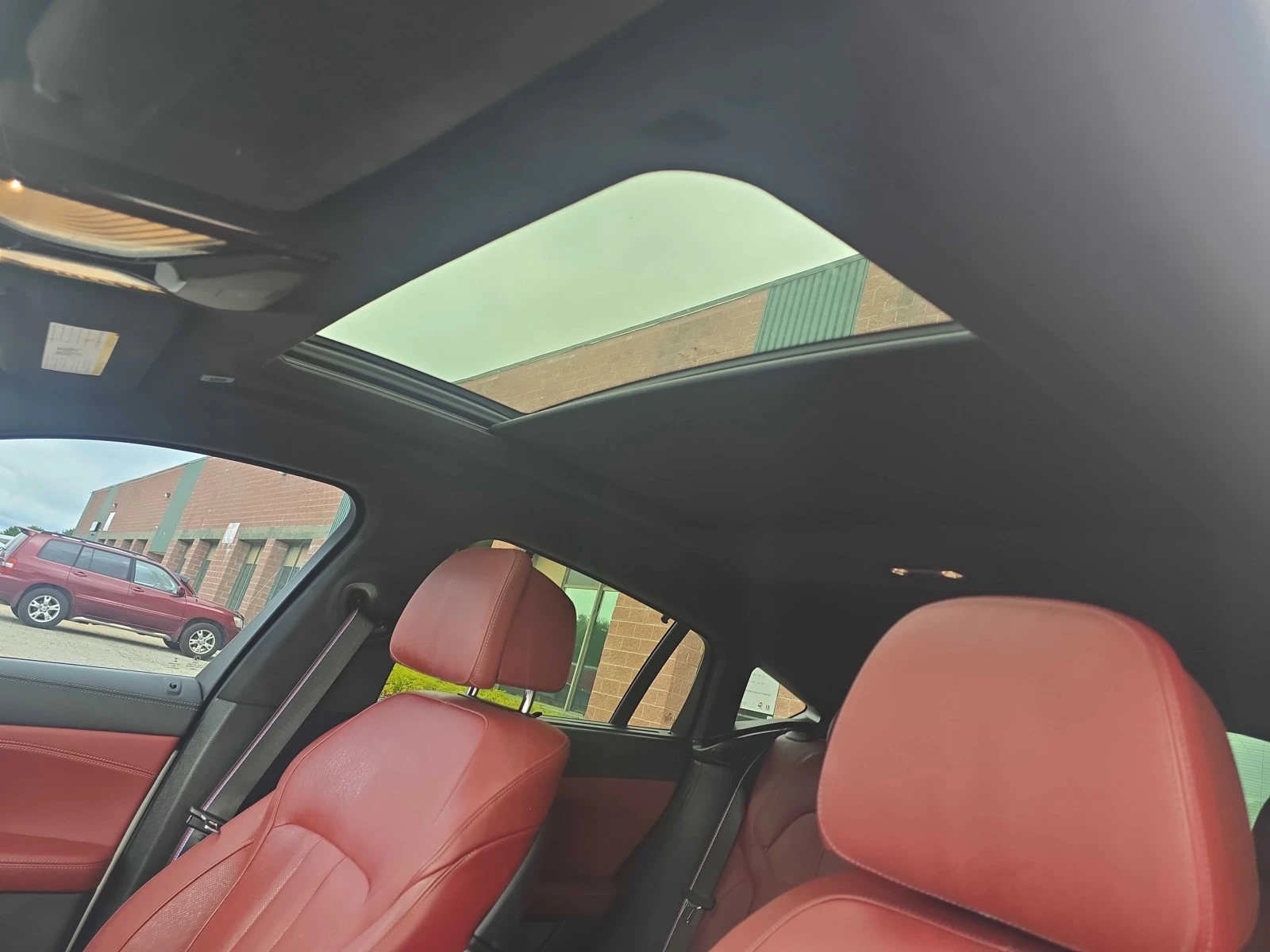 BMW X6 * M50i * CARFAX * ОПЦИЯ ЗА ФИНАНСИРАНЕ, снимка 12 - Автомобили и джипове - 56062789