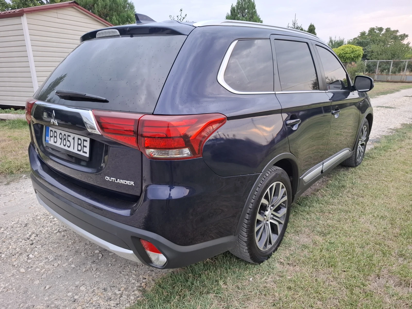 Mitsubishi Outlander 3.0 v6, снимка 3 - Автомобили и джипове - 56205619