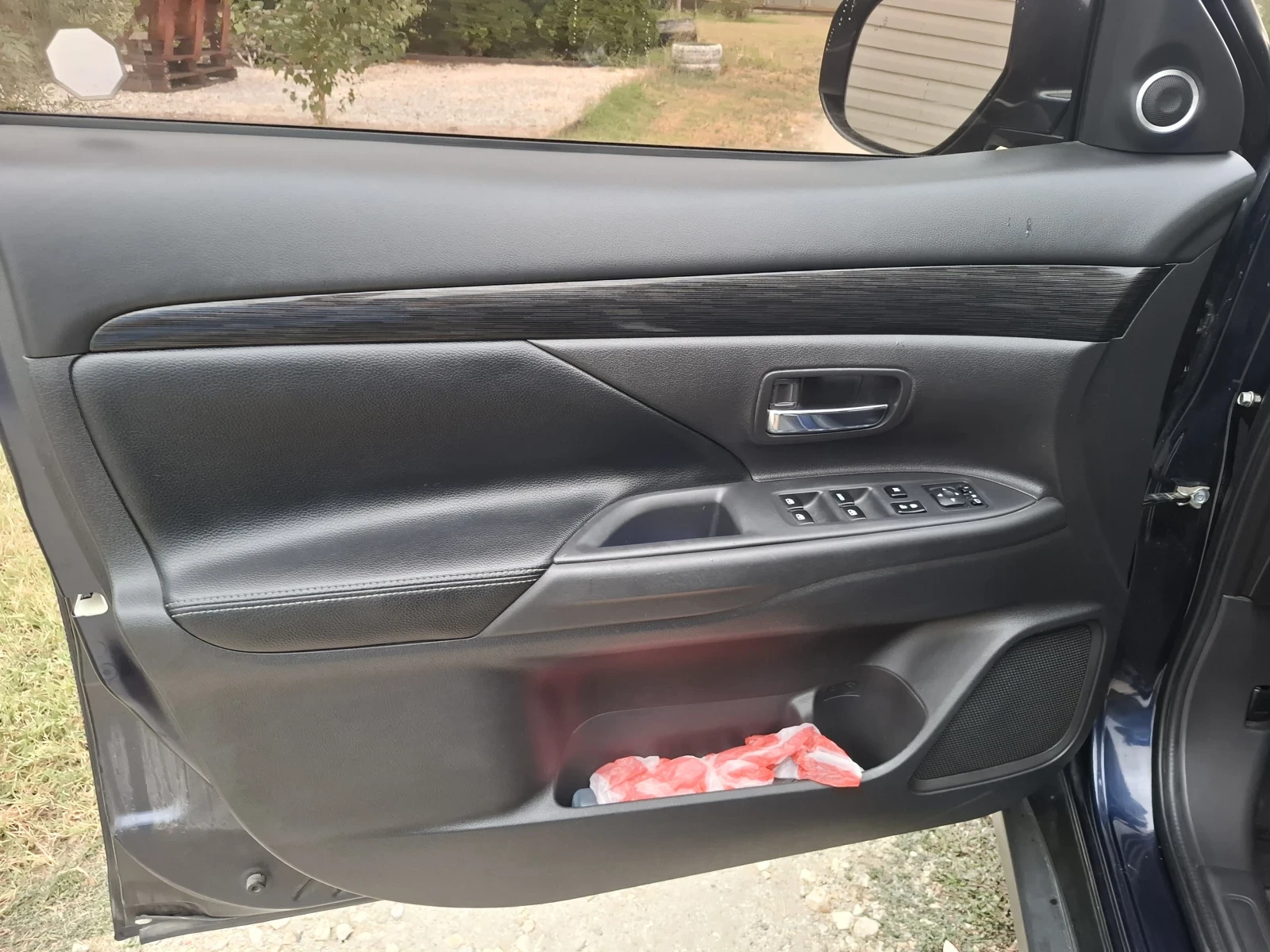 Mitsubishi Outlander 3.0 v6, снимка 7 - Автомобили и джипове - 56205619
