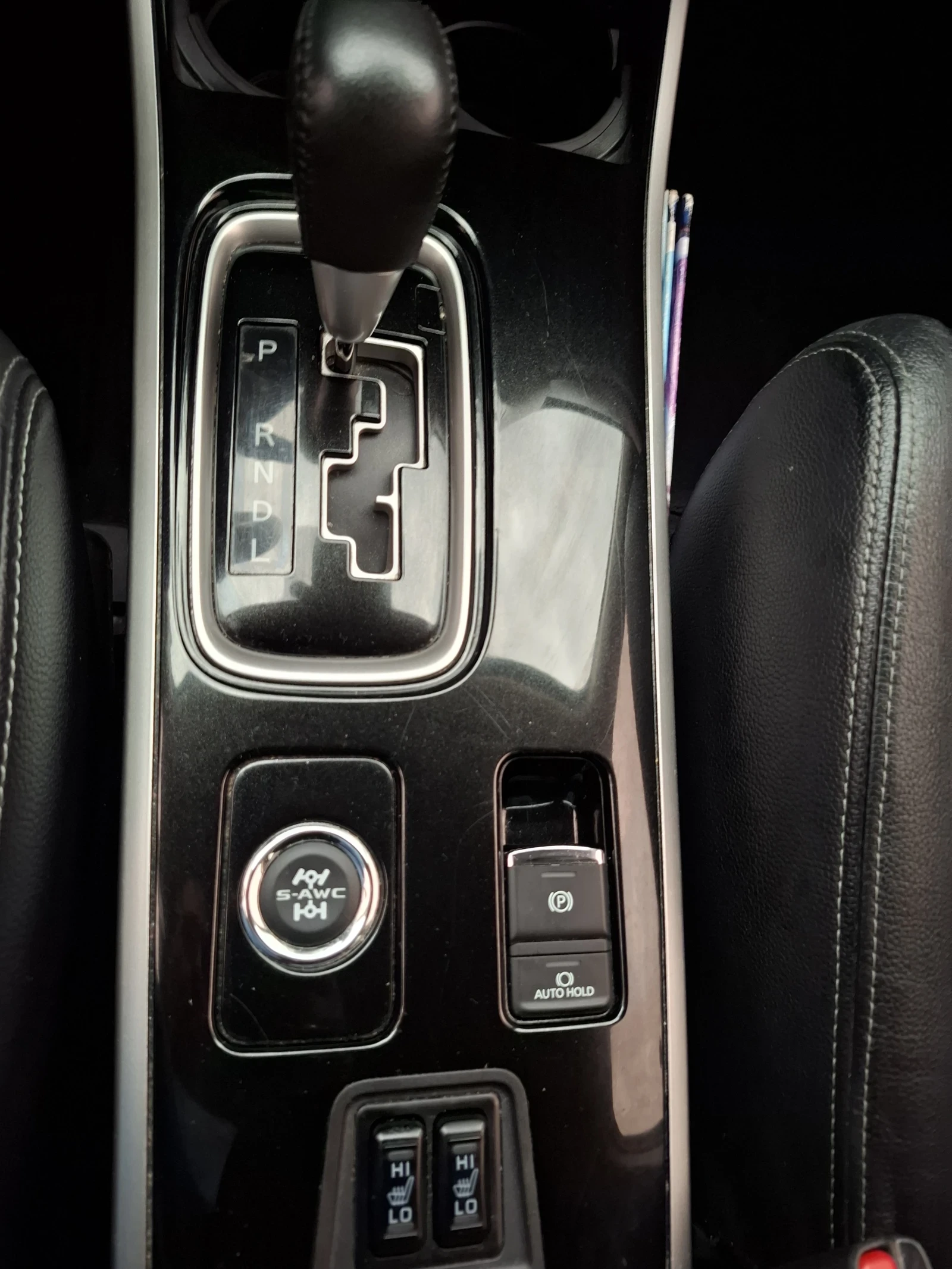 Mitsubishi Outlander 3.0 v6, снимка 10 - Автомобили и джипове - 56205619