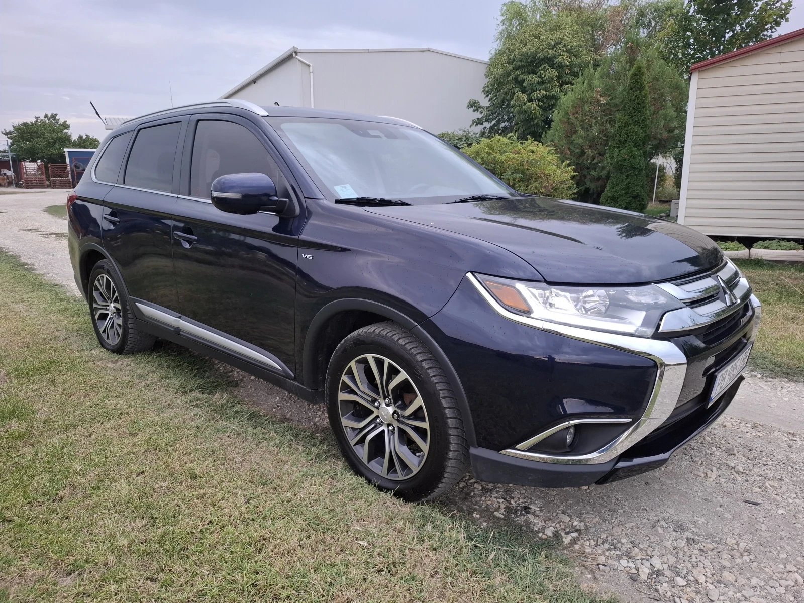 Mitsubishi Outlander 3.0 v6, снимка 13 - Автомобили и джипове - 56205619