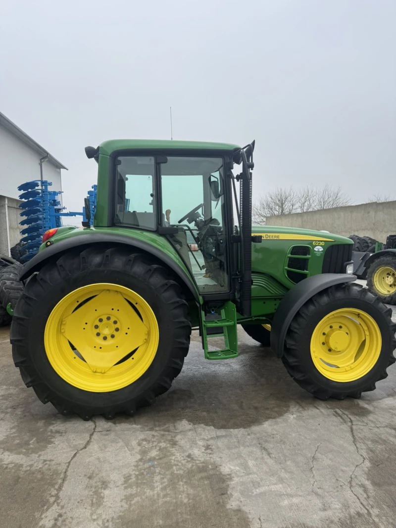 Трактор John Deere 6230+ НАВИГАЦИЯ ДО 2.5см , снимка 3 - Селскостопанска техника - 53381330