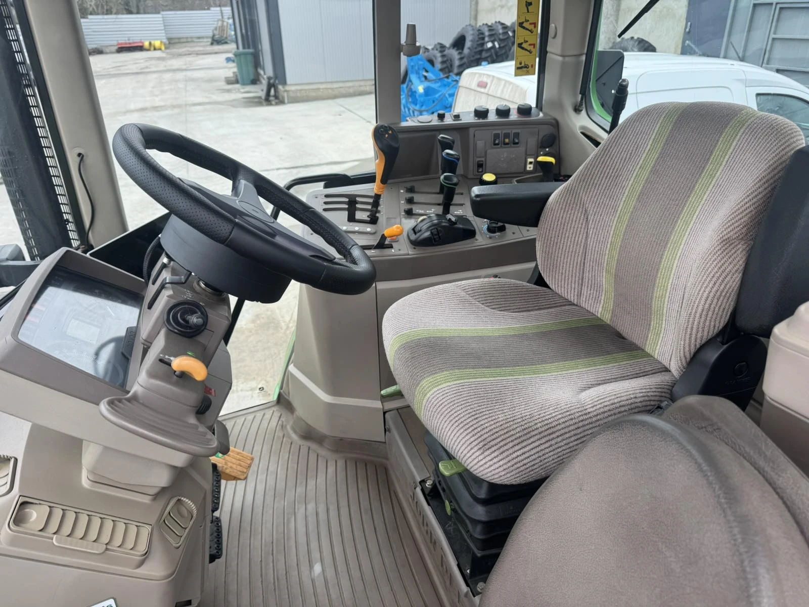 ������� John Deere 6230+ ��������� �� 2.5��  | Mobile.bg � ����������� 12