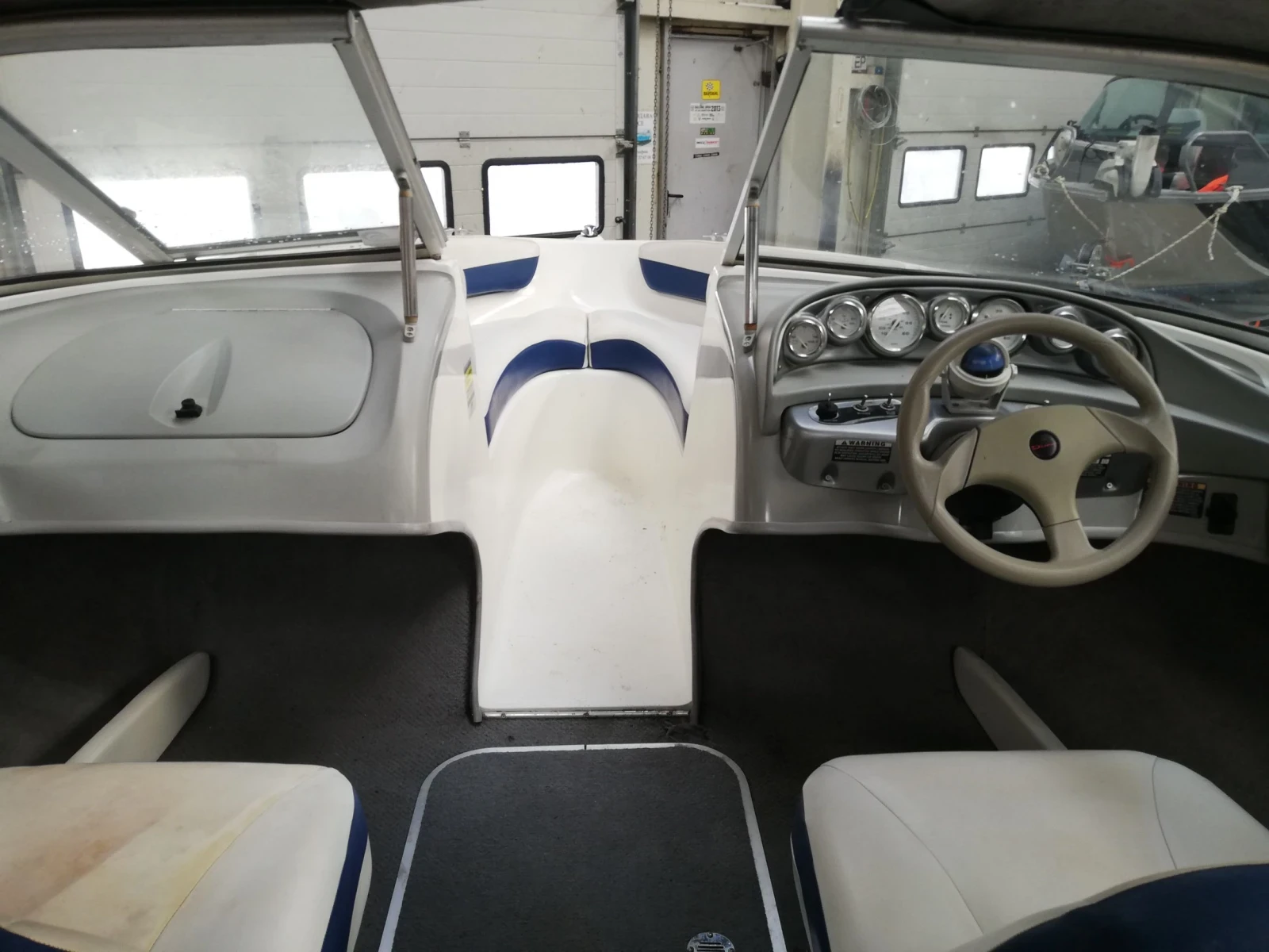 Лодка Bayliner 185, снимка 10 - Воден транспорт - 56123373