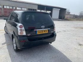 Toyota Corolla verso 2.2 D-4D 136к.с  НА ЧАСТИ, снимка 3