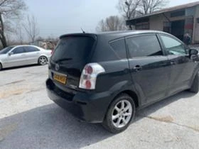 Toyota Corolla verso 2.2 D-4D 136к.с  НА ЧАСТИ, снимка 4
