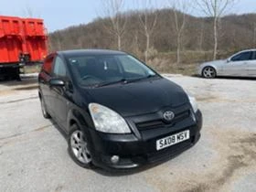 Toyota Corolla verso 2.2 D-4D 136к.с  НА ЧАСТИ, снимка 1