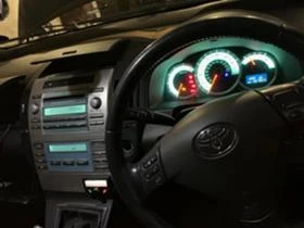 Toyota Corolla verso 2.2 D-4D 136к.с  НА ЧАСТИ, снимка 7