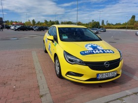 Opel Astra 1.4, снимка 14 - Автомобили и джипове - 45870272
