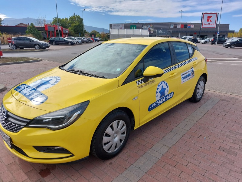 Opel Astra 1.4, снимка 12 - Автомобили и джипове - 45870272
