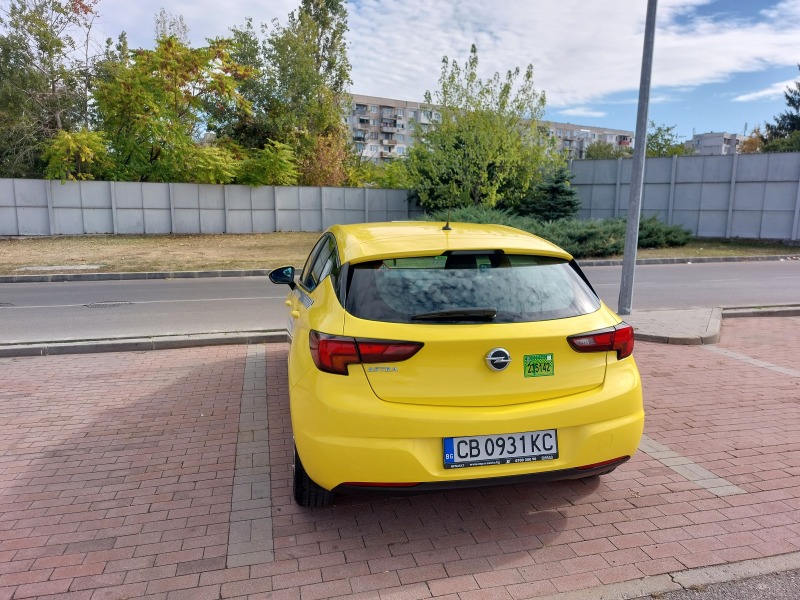 Opel Astra 1.4, снимка 11 - Автомобили и джипове - 46404198