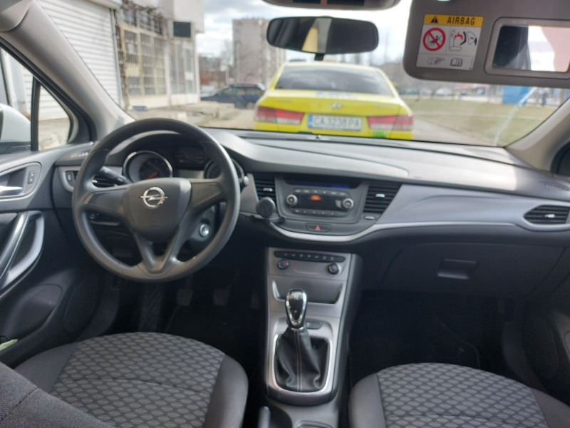 Opel Astra 1.4, снимка 5 - Автомобили и джипове - 45870272