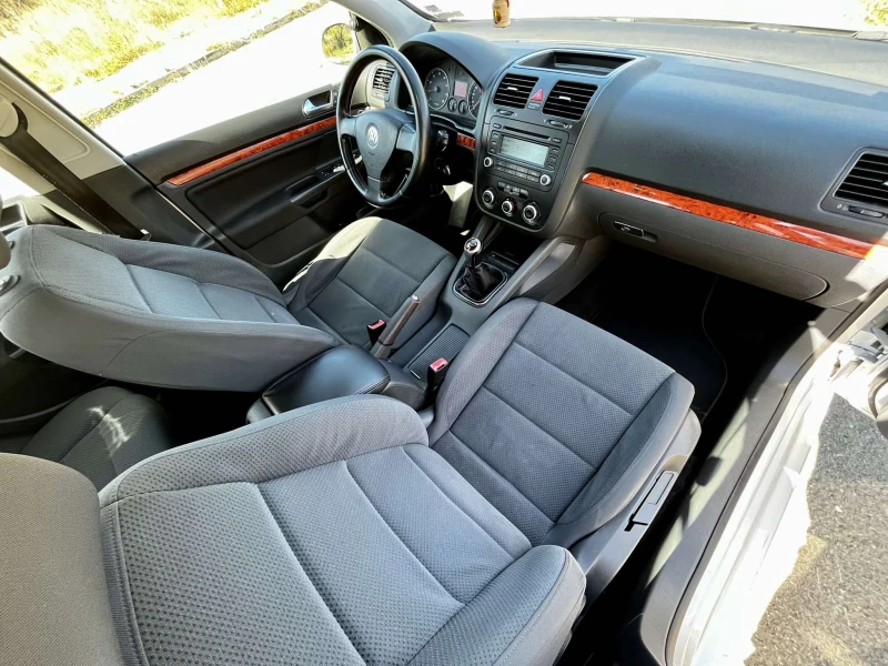 VW Golf 1.6i 102, снимка 14 - Автомобили и джипове - 47719588