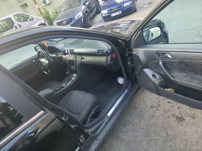 Mercedes-Benz C 200 Kompresor avantgarde, снимка 5 - Автомобили и джипове - 52302020