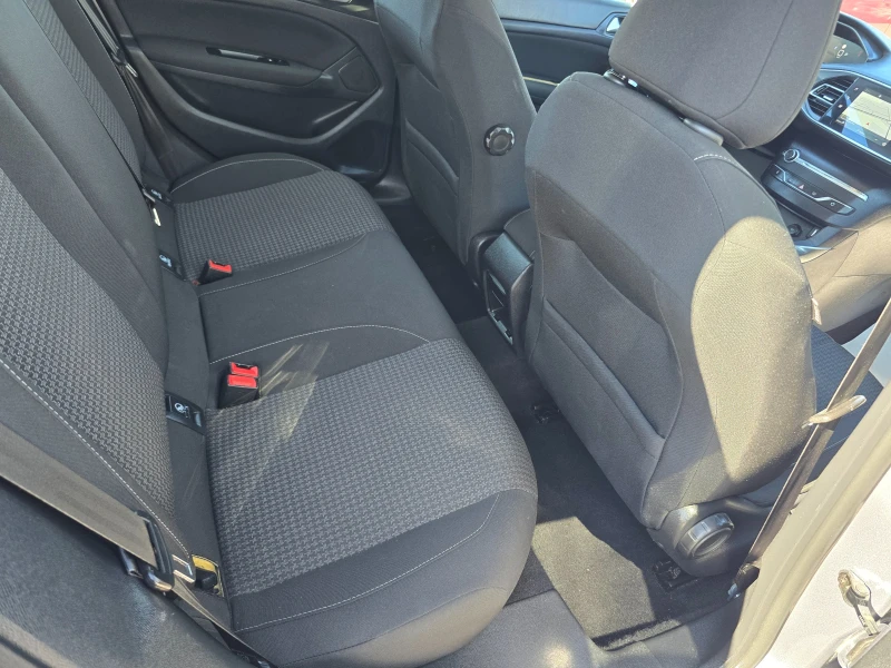 Peugeot 308 1.5HDI-131k.c-AVTOMATIC-FACE-NAVI, снимка 9 - Автомобили и джипове - 51692678