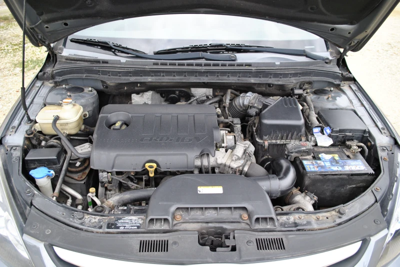 Hyundai I30 1.6CRDi, снимка 15 - Автомобили и джипове - 52011153