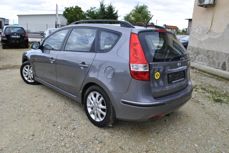 Hyundai I30 1.6CRDi, снимка 4 - Автомобили и джипове - 52011153