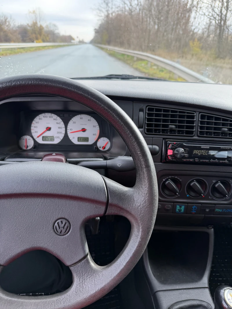 VW Golf 160000км/Pink Floyd-1.6/Оригинален вид без ръжди!, снимка 11 - Автомобили и джипове - 52482278