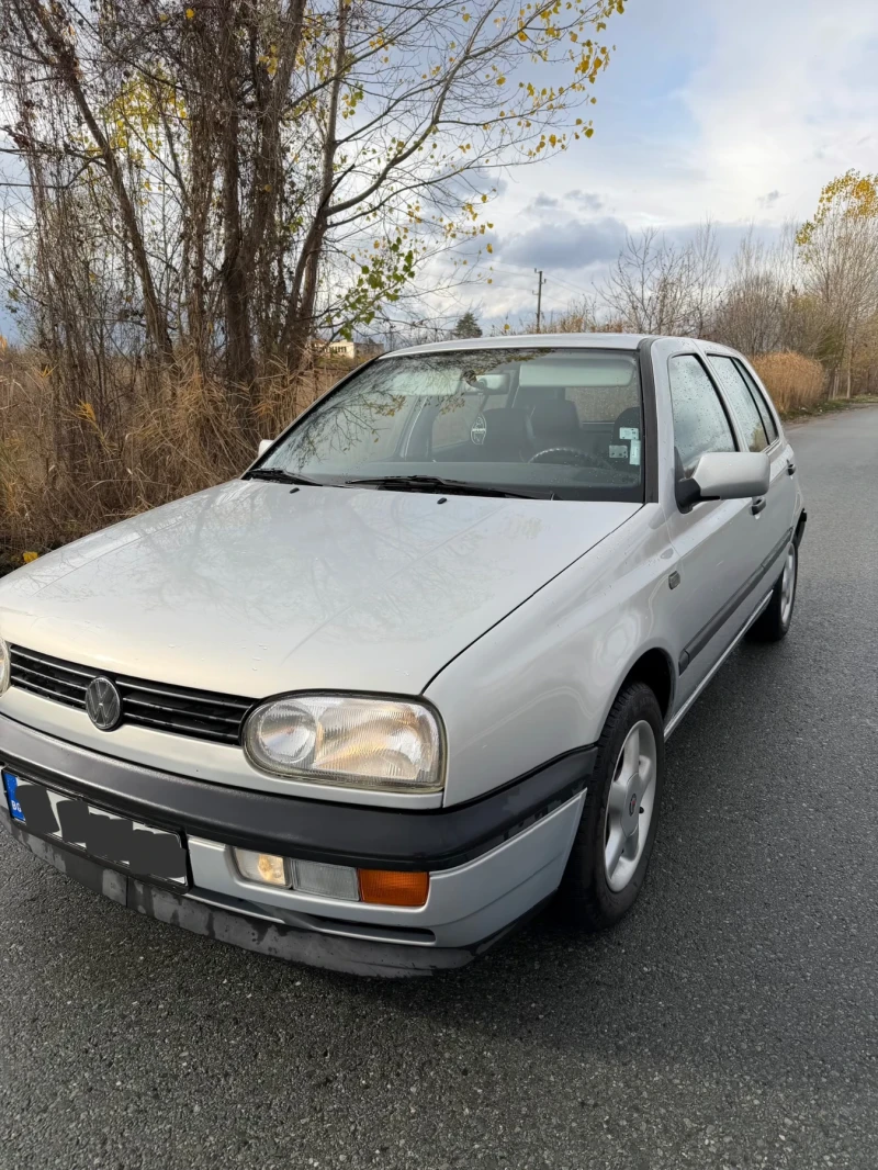 VW Golf 160000км/Pink Floyd-1.6/Оригинален вид без ръжди!, снимка 2 - Автомобили и джипове - 52482278