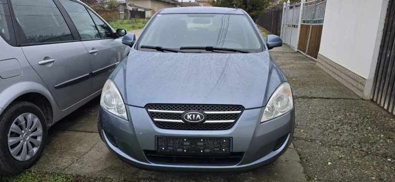 Kia Ceed 1.6d, 4вр., снимка 6 - Автомобили и джипове - 52616388