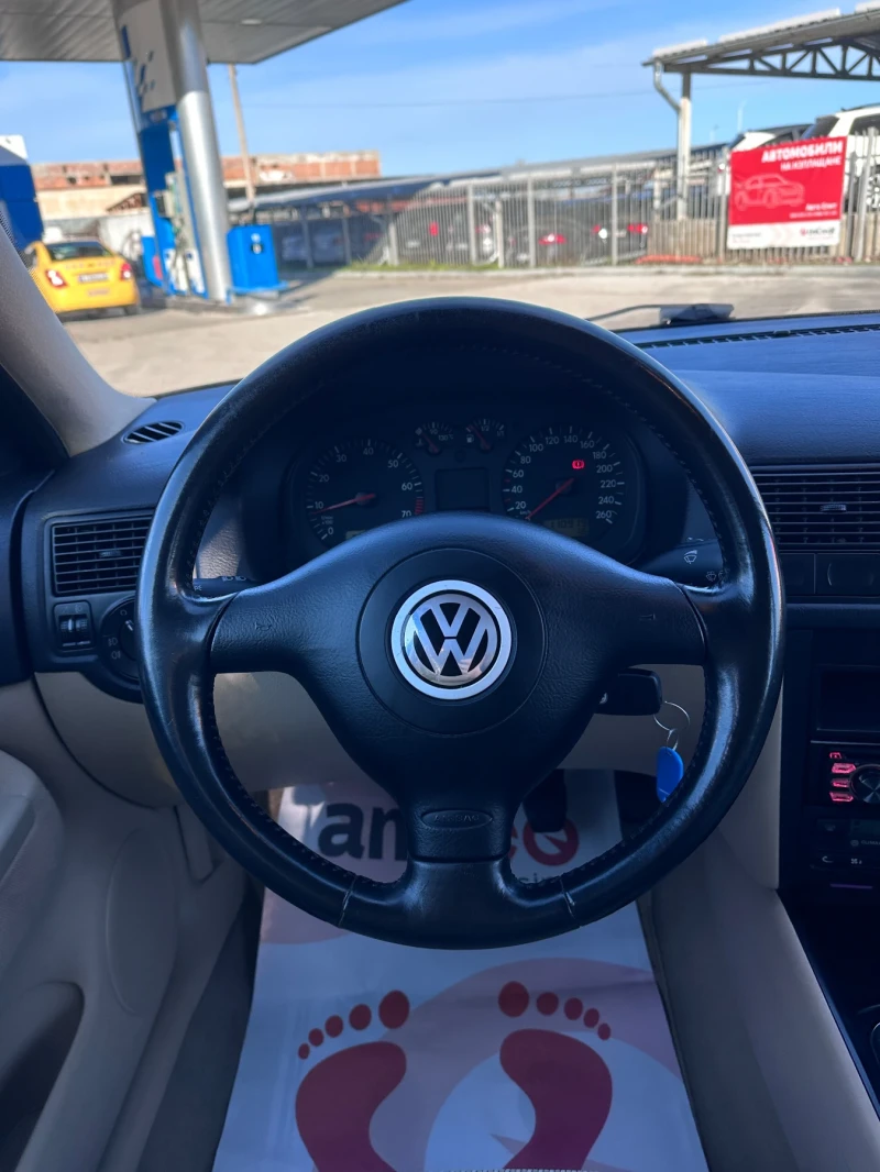 VW Golf 1.6i- РЕАЛНИ КИЛОМЕТРИ - УНИКАТ, снимка 12 - Автомобили и джипове - 52847340