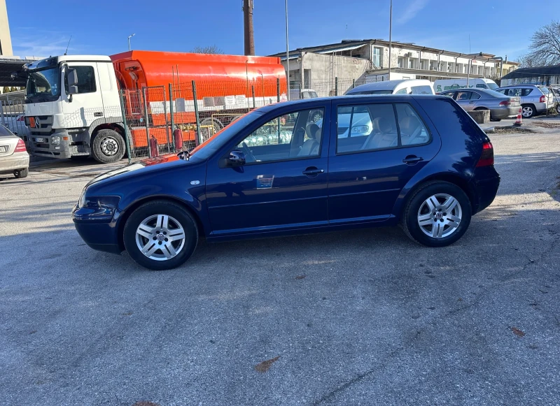 VW Golf 1.6i- РЕАЛНИ КИЛОМЕТРИ - УНИКАТ, снимка 8 - Автомобили и джипове - 52847340